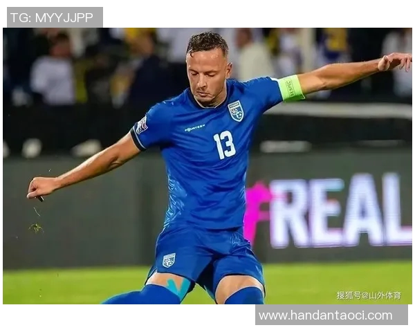 与球星并肩作战的足球运动员:他们如何在比赛中挑战传奇的极限 与球星并肩作战的足球运动员:他们如何在比赛中挑战传奇的极限