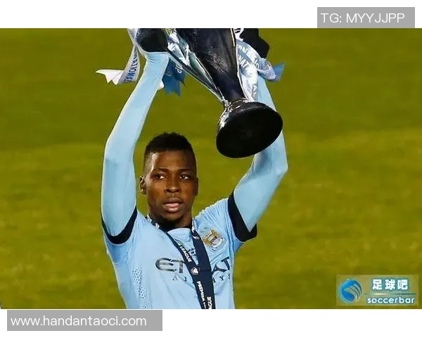 当红足球球星玩偶震撼登场点燃球迷激情收藏热潮 当红足球球星玩偶震撼登场点燃球迷激情收藏热潮